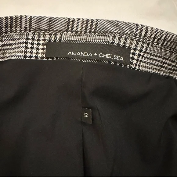 Amanda & Chelsea Gray Plaid Blazer - Picture 6 of 10